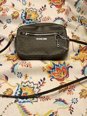 Michael Kors Small Bag/Purse